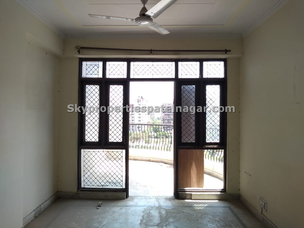 1 Bhk Near SHILPA BHARTI Delhi