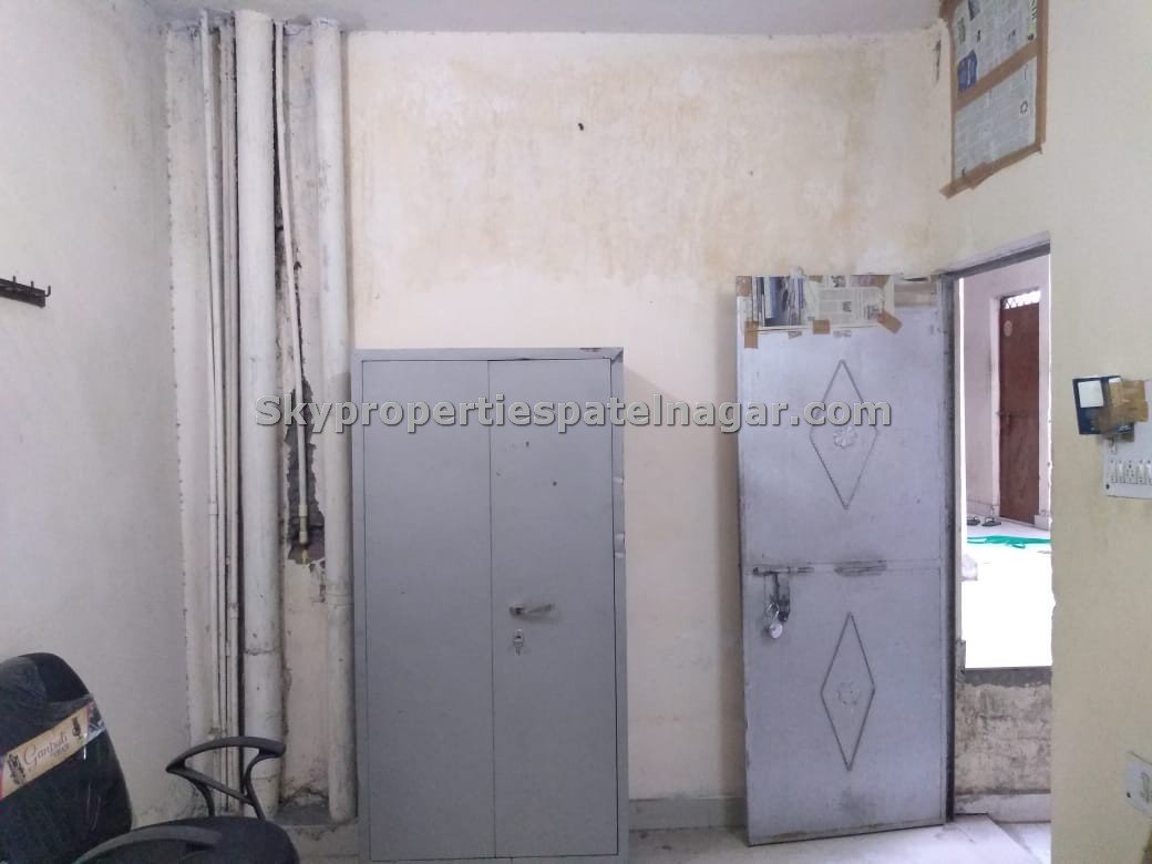 1 Bhk In Hanuman Chowk Delhi