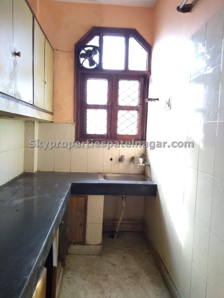 Pg In Hanuman Chowk Delhi