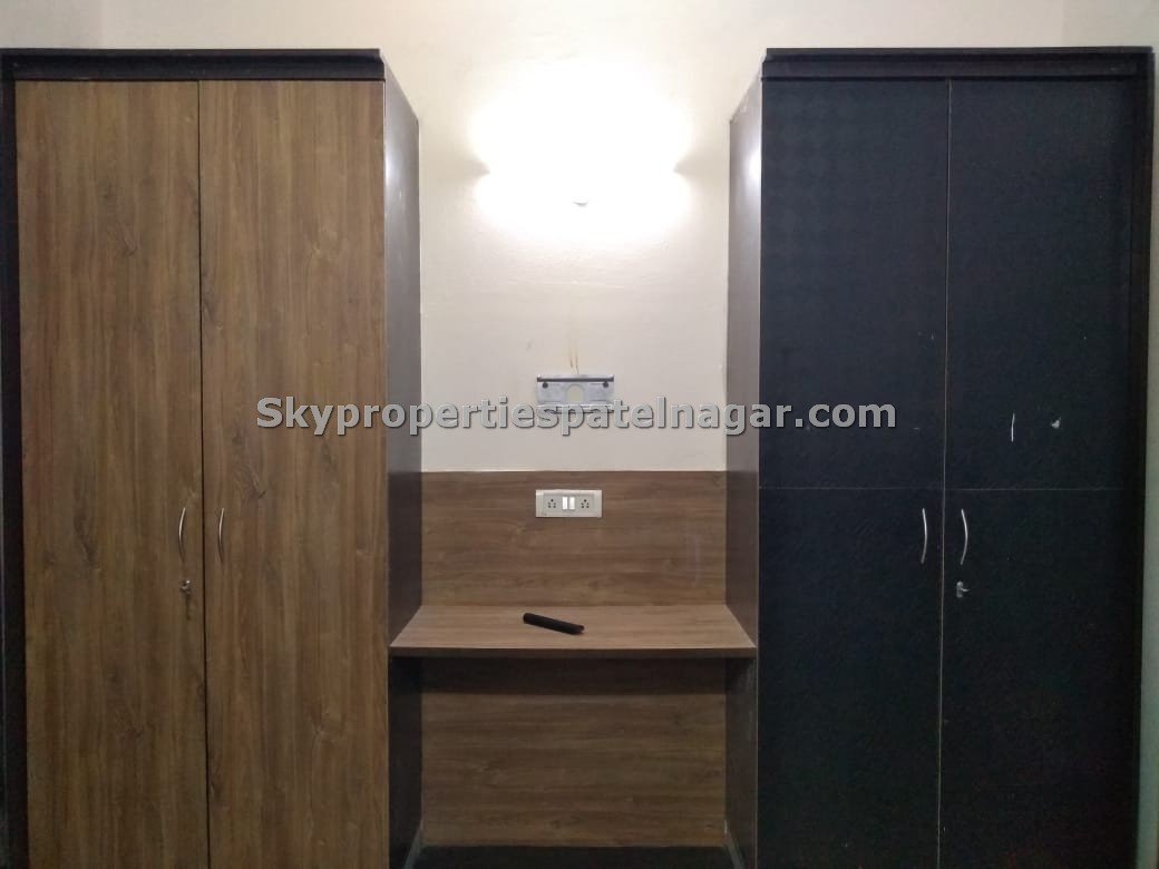 Pg In Hanuman Chowk Delhi