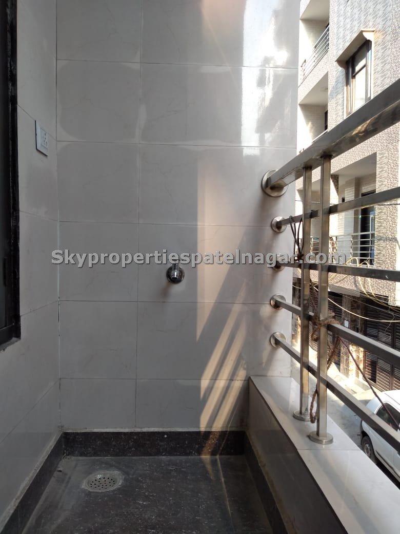 Pg Near Block L West Patel Nagar Delhi