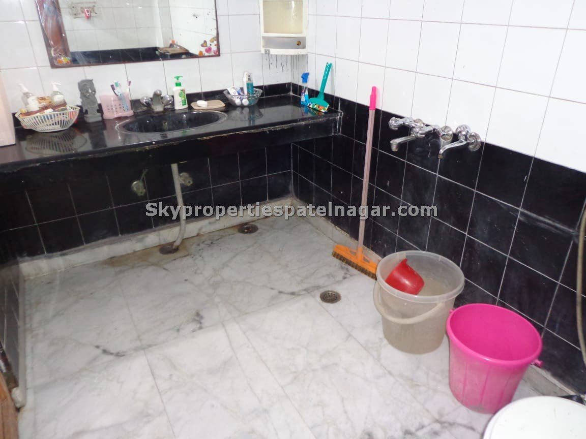 2 Bhk In Hanuman Chowk Delhi