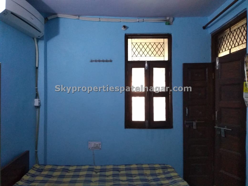 2 Bhk Near SHILPA BHARTI Delhi