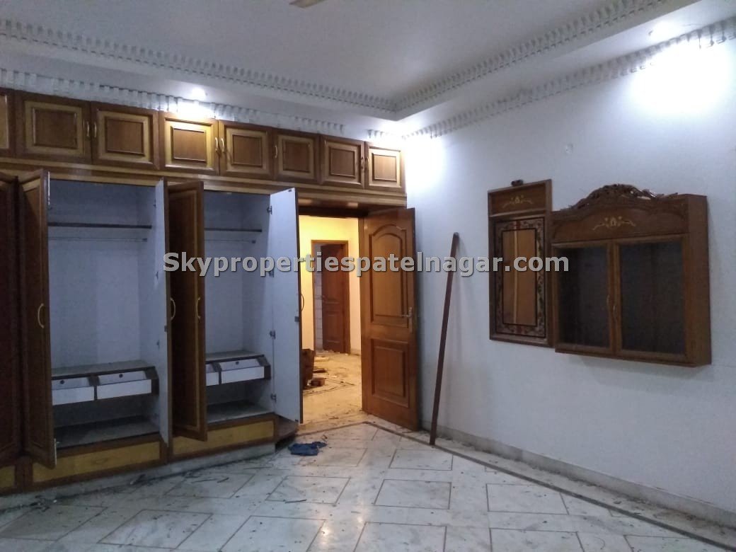 2 Bhk Near Himanshu Art Institute Delhi