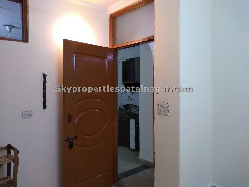 Pg Near Karol Bagh Metro Station Delhi