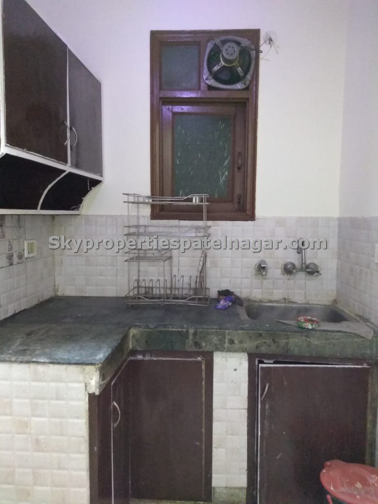 Pg Near Karol Bagh Metro Station Delhi