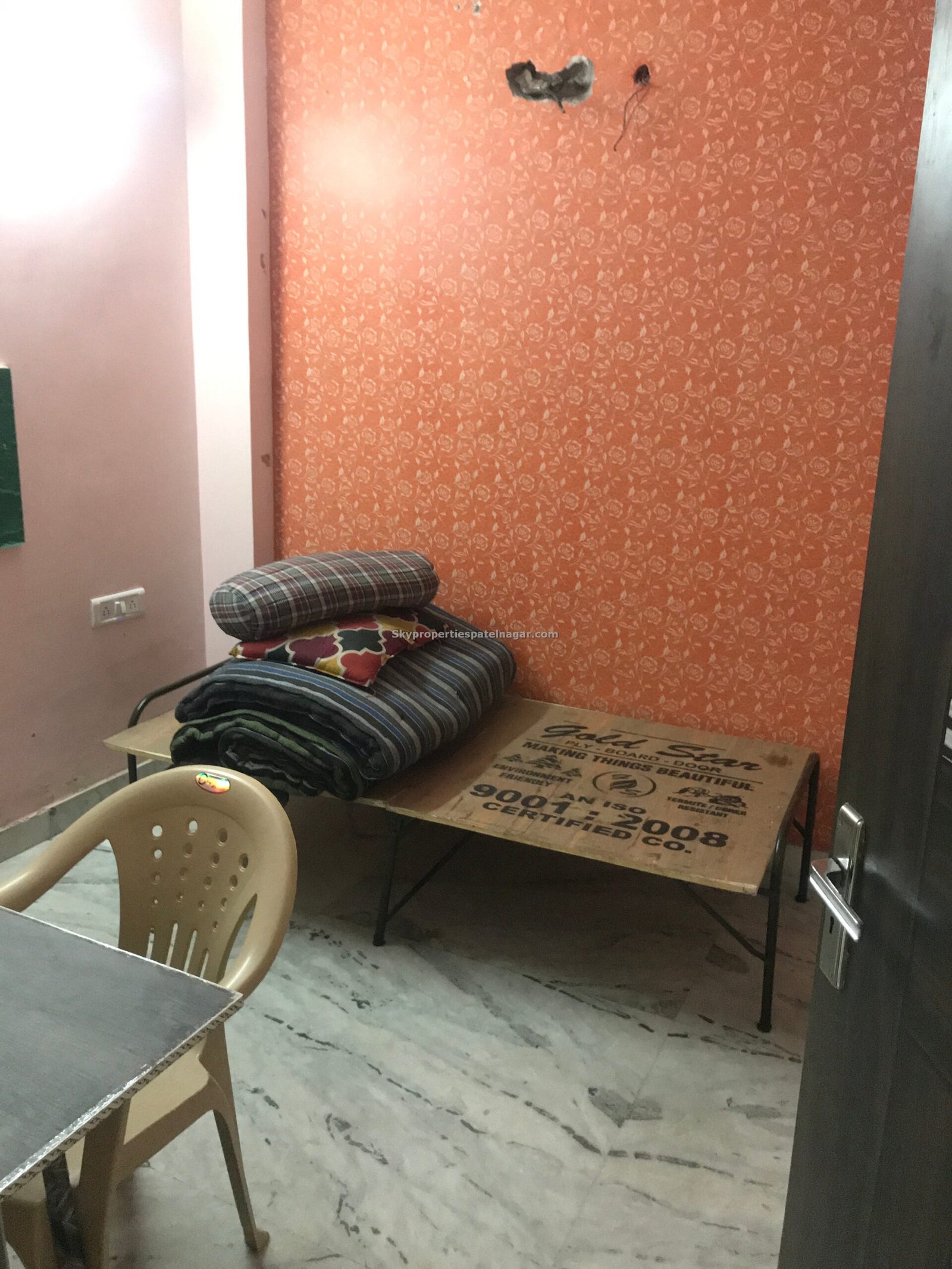 Pg Bhk Near Chanakya IAS Delhi