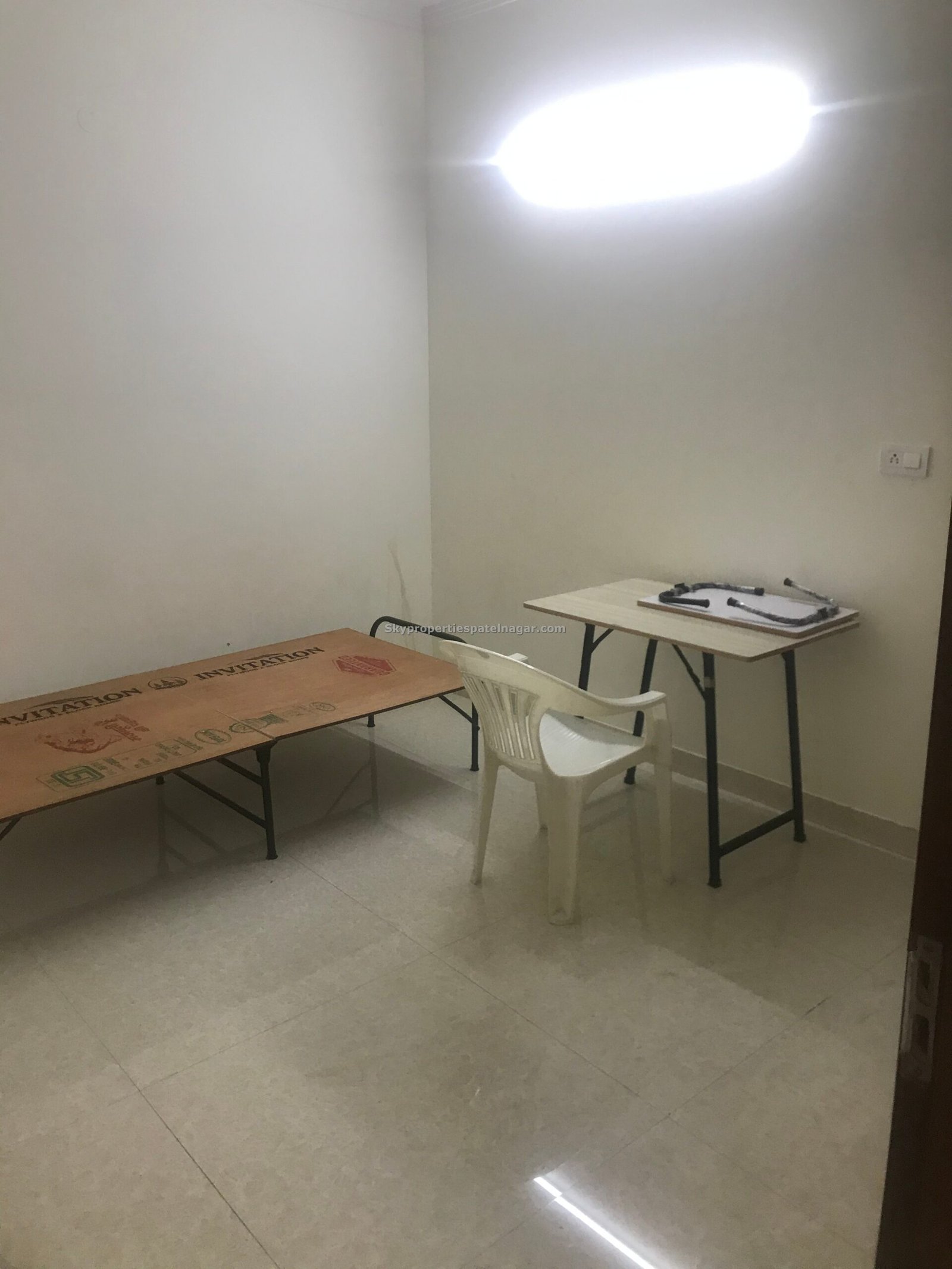 1 Rk Flat In Karol Bagh Delhi