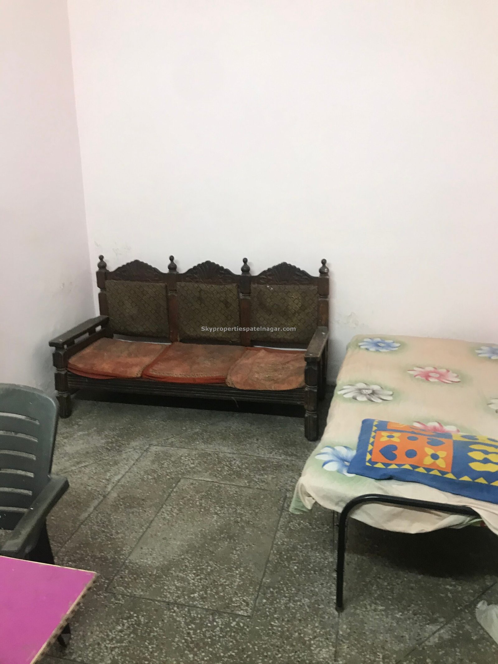 1 Rk Near Wadhwa College Delhi