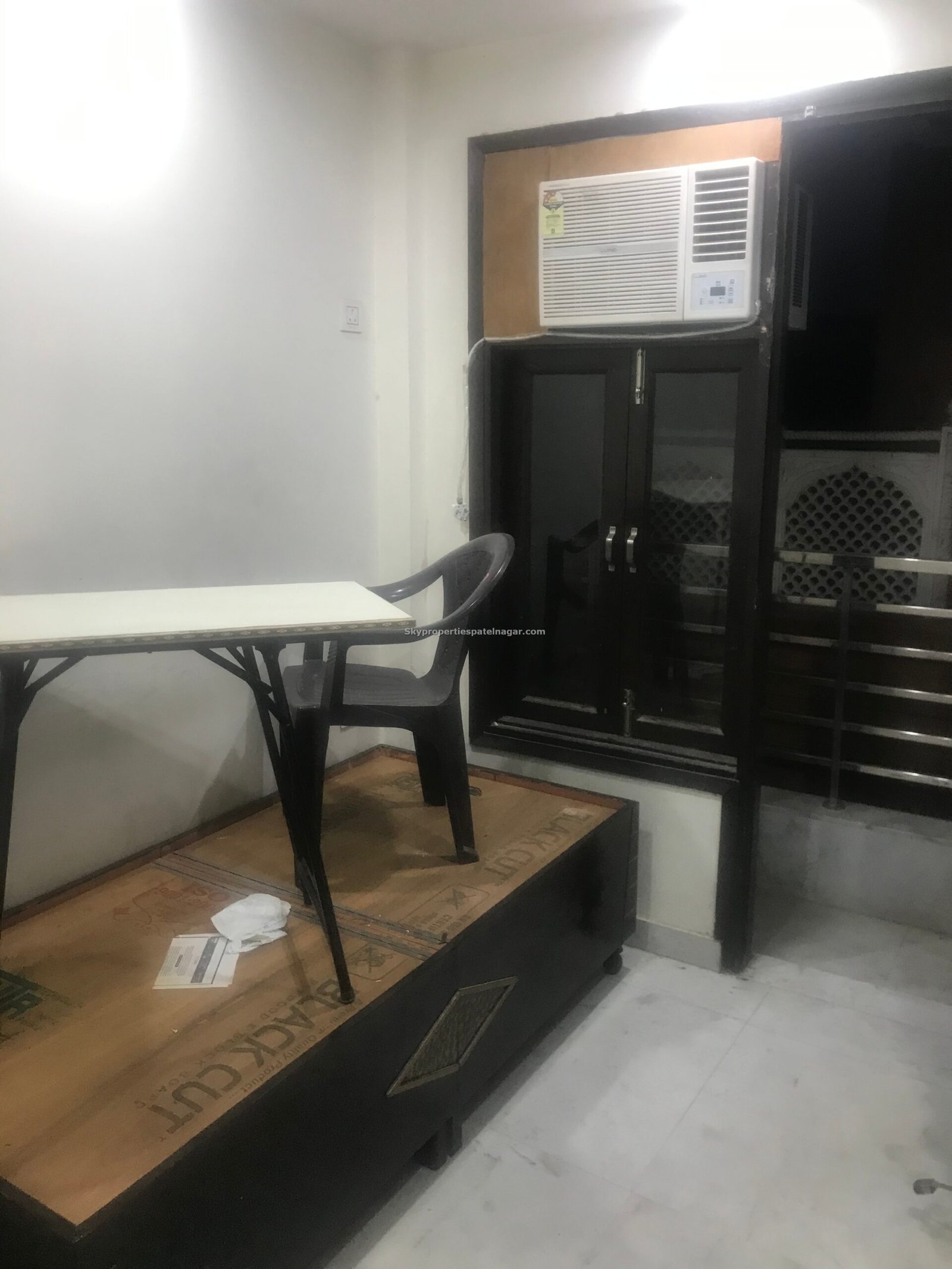 1 Rk In Karol Bagh Delhi