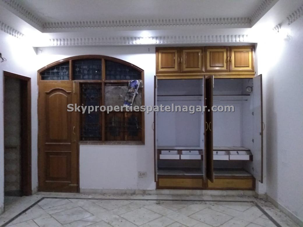 Single Room In Shiv Chowk Delhi