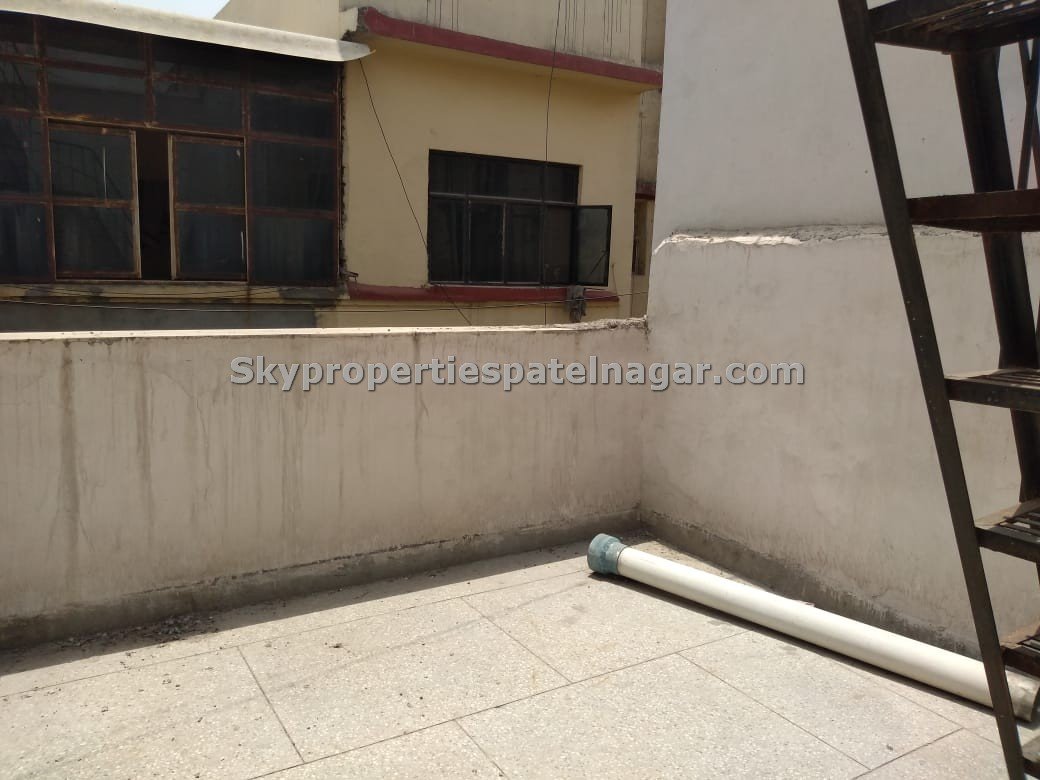 Single Room In Shiv Chowk Delhi