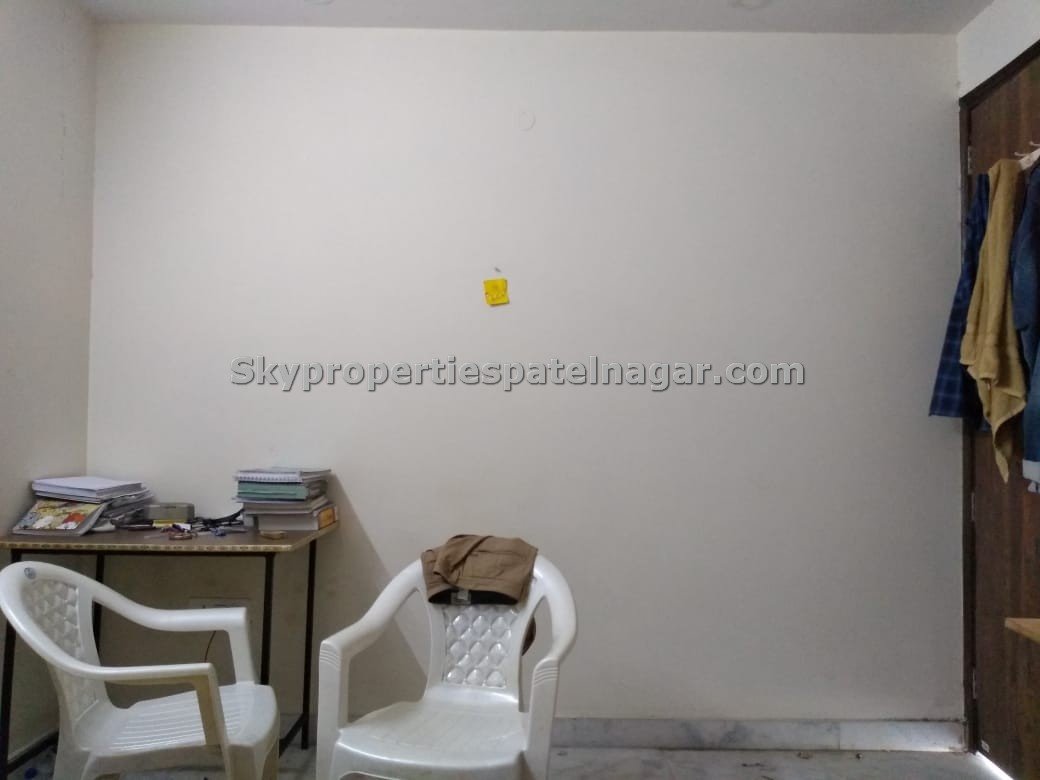 Single Room Near Karol Bagh Metro Station Delhi