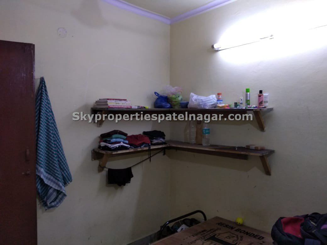 Single Room Near Karol Bagh Metro Station Delhi