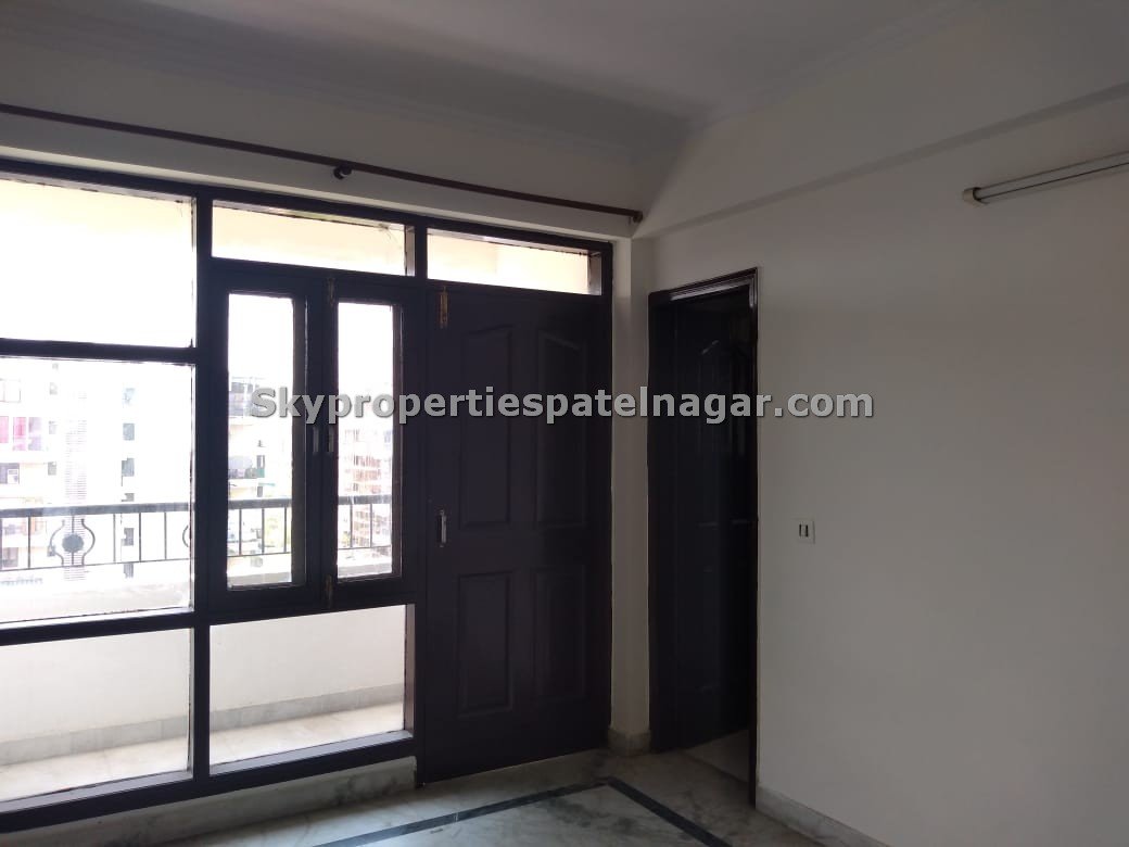 2 Bhk Near Karol Bagh Metro Station Delhi