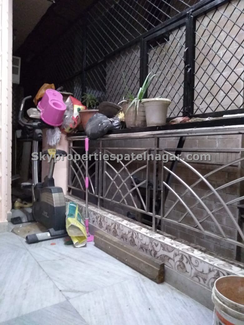 Pg Near Block 8A Karol Bagh Delhi