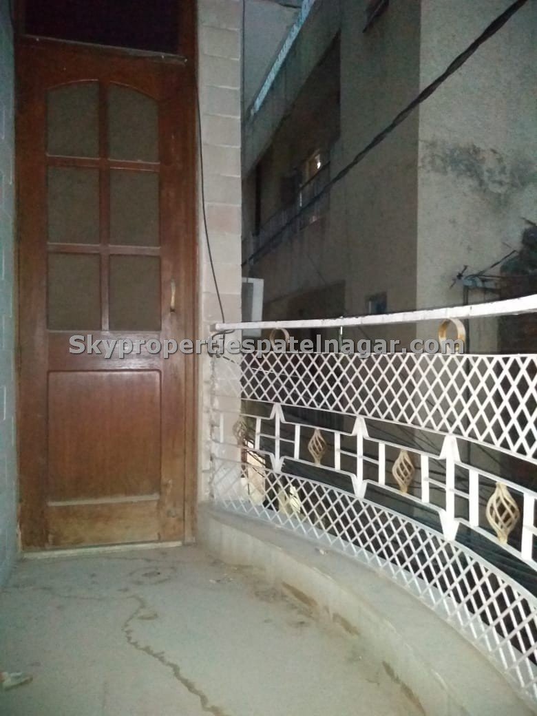 Single Room Near Wadhwa College Delhi