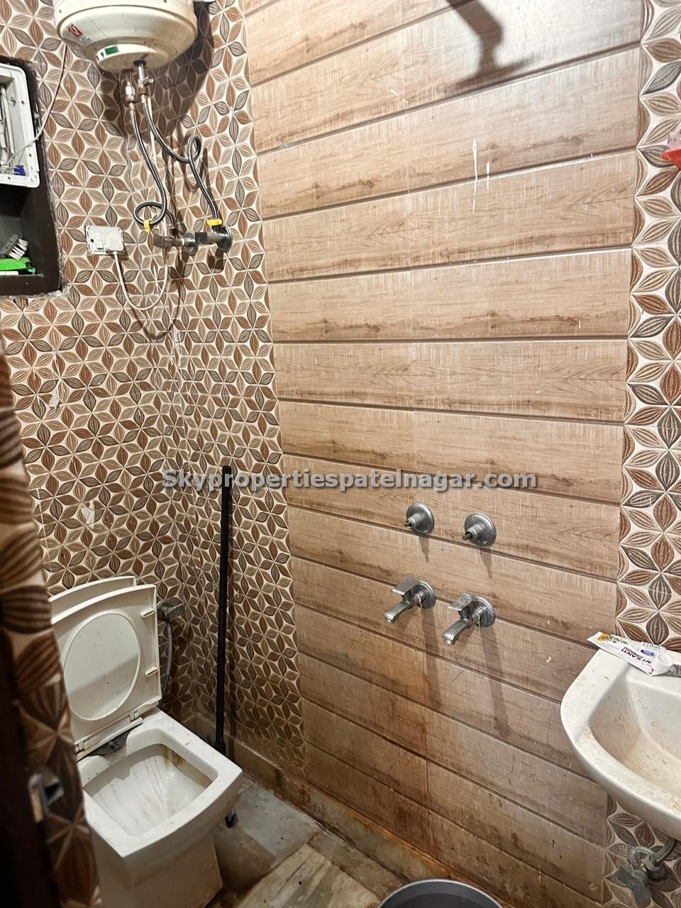 1 BhK Flats for Rent near Karol Bagh Delhi