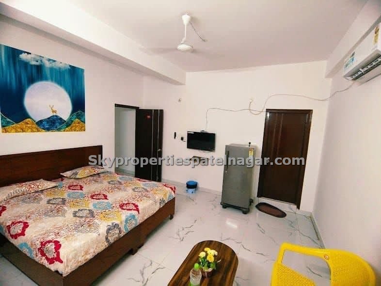 Pg Near West Patel Nagar Delhi