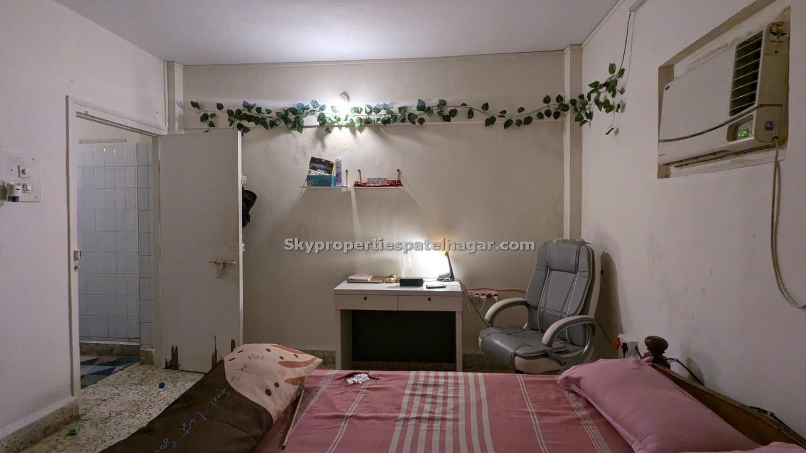 1 BHK Listing In Karol Bagh Delhi