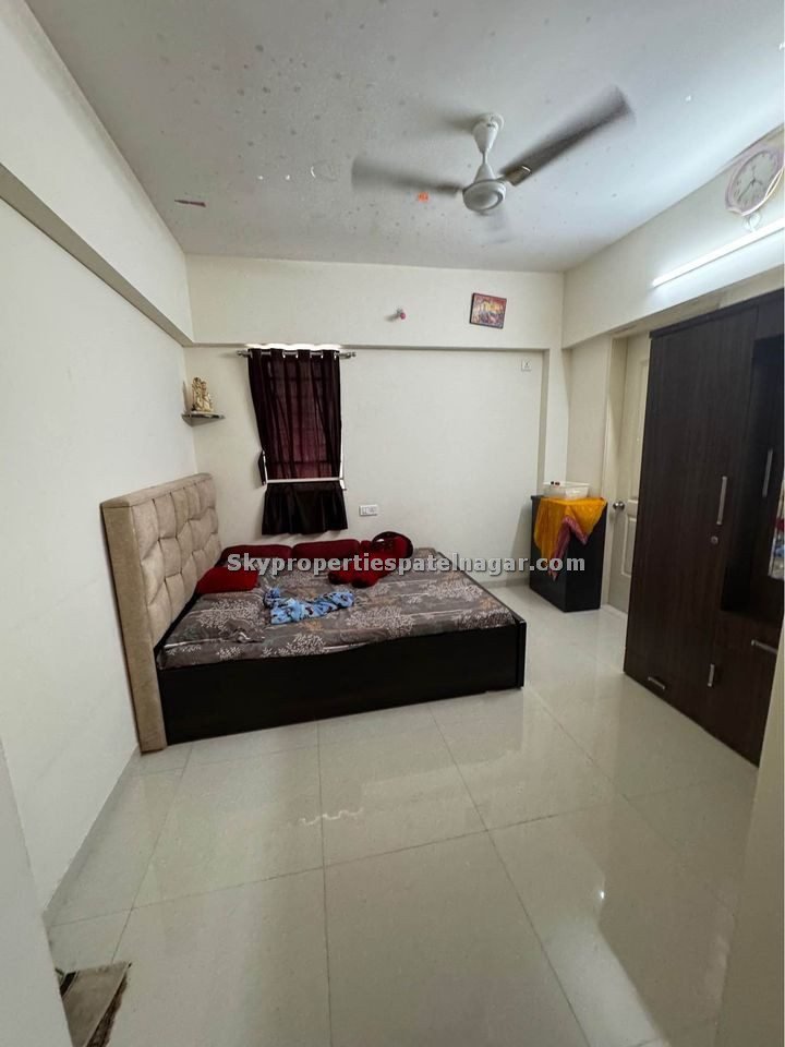 2 BHK Near Karol Bagh Metro Delhi