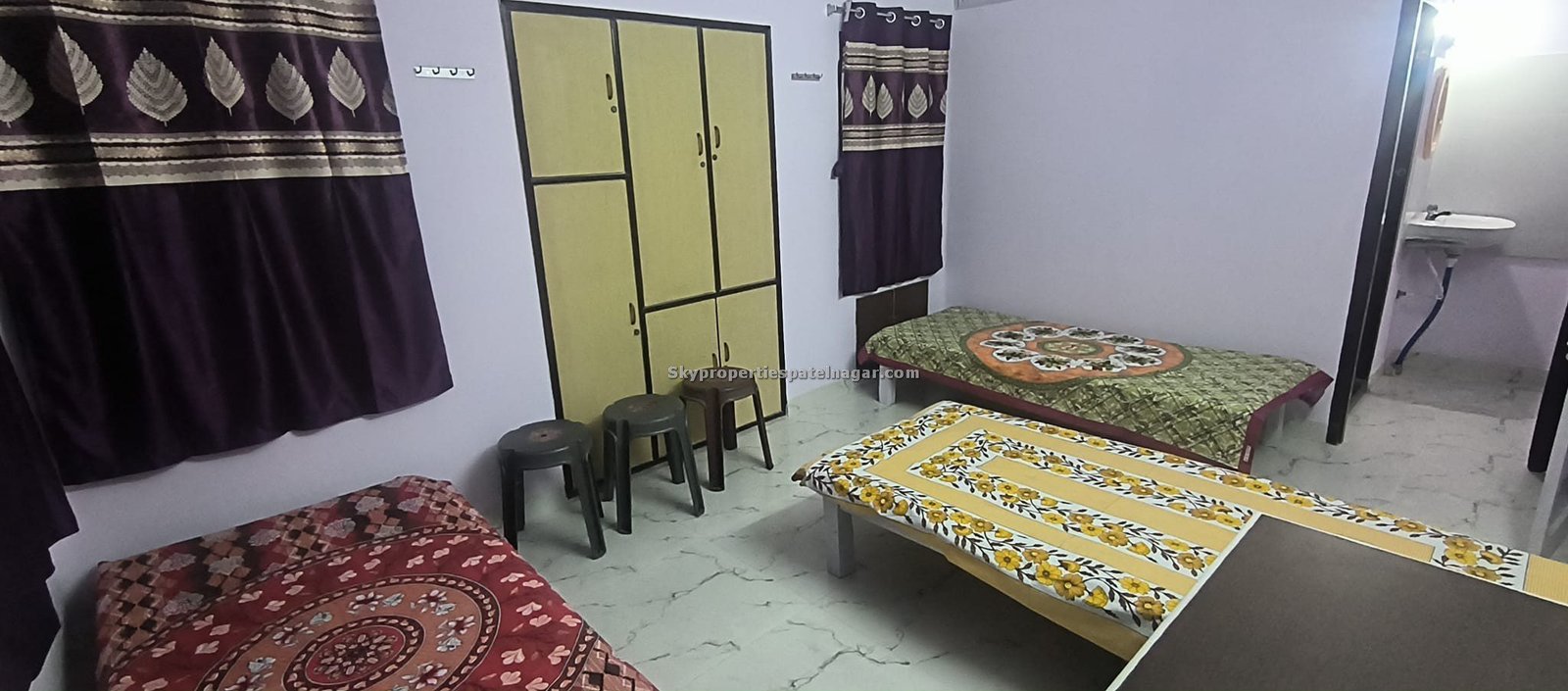 Pg Near Karol Bagh Metro Delhi