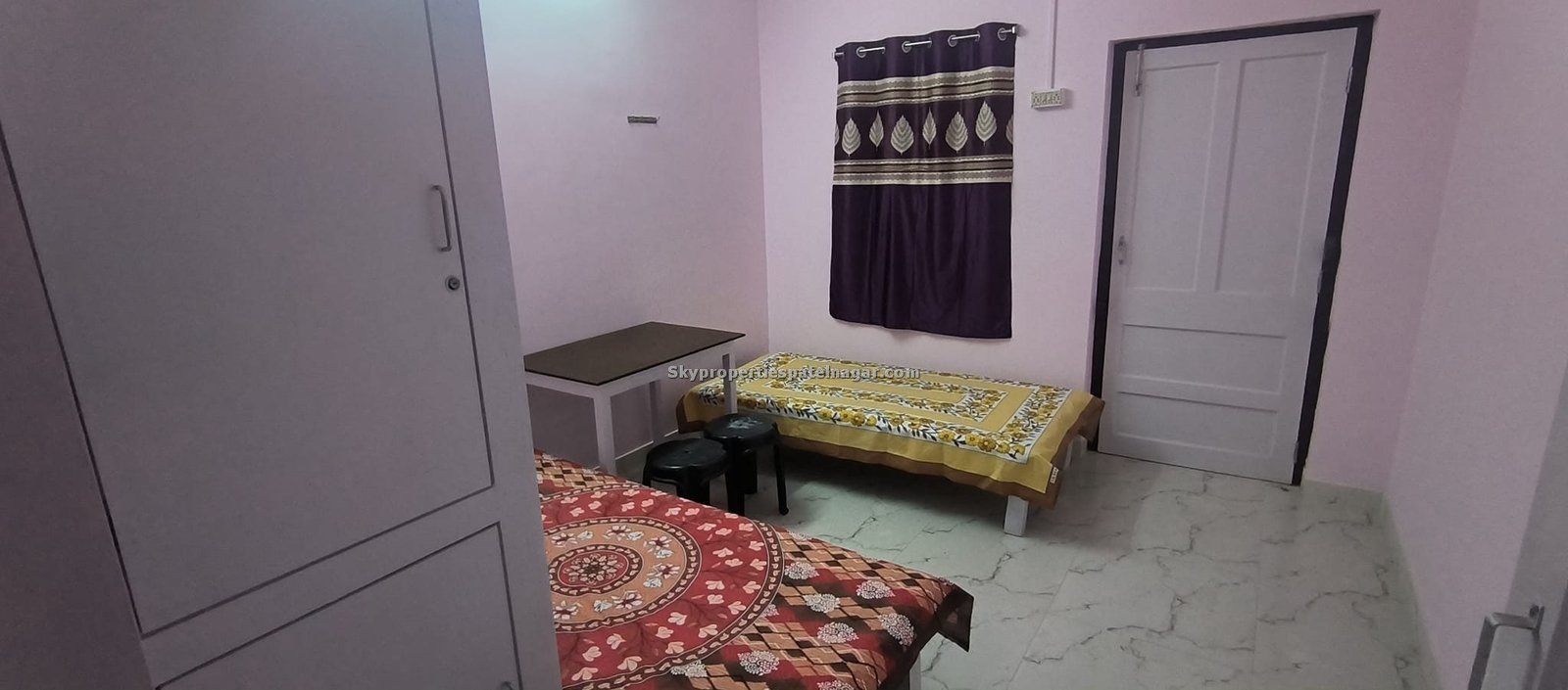 Pg Near Karol Bagh Metro Delhi