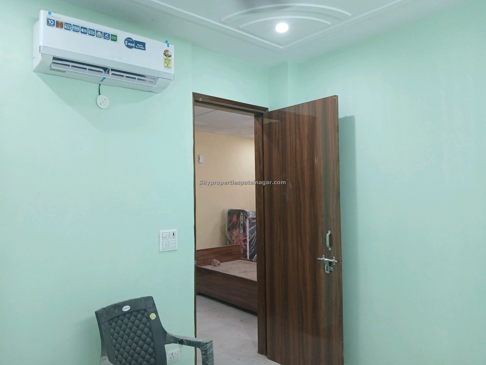 1 BHK for Rent near Patel Nagar Metro Station