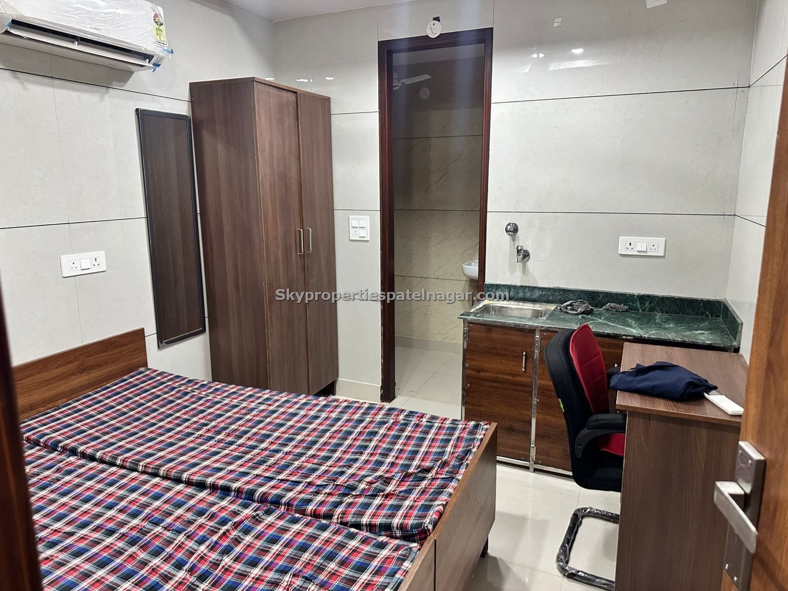 Karol Bagh में सबसे सस्ता 1 RK! इस कीमत पर कोई नहीं देगा – Check Now