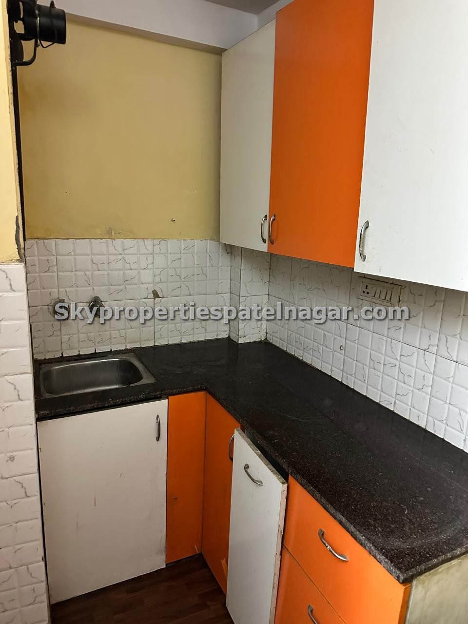 Furnished 1rk in karol bagh for rent