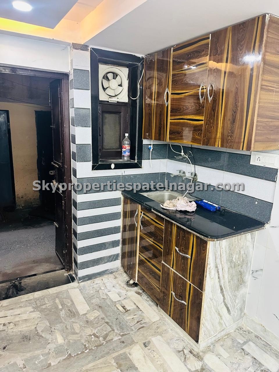 1 Rk Near Patel Nagar Delhi