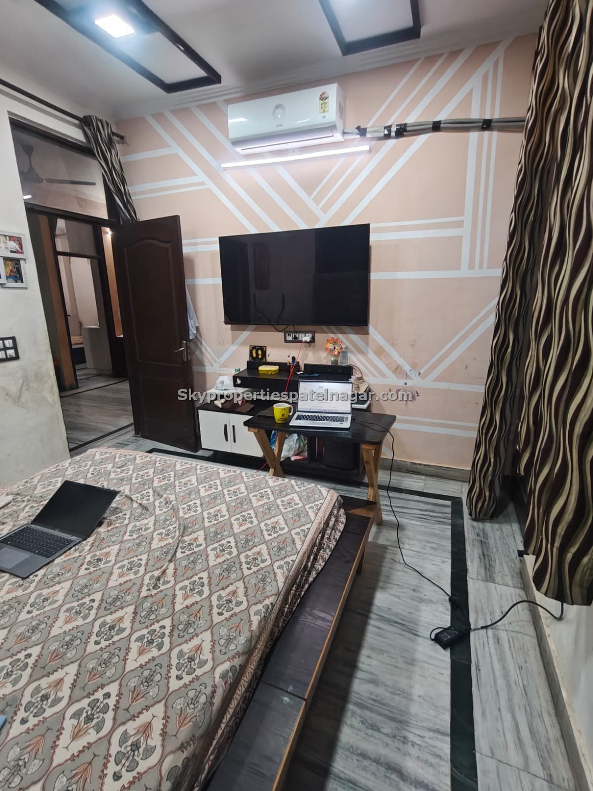 3 Bhk Flats for sale in Inder Puri Delhi