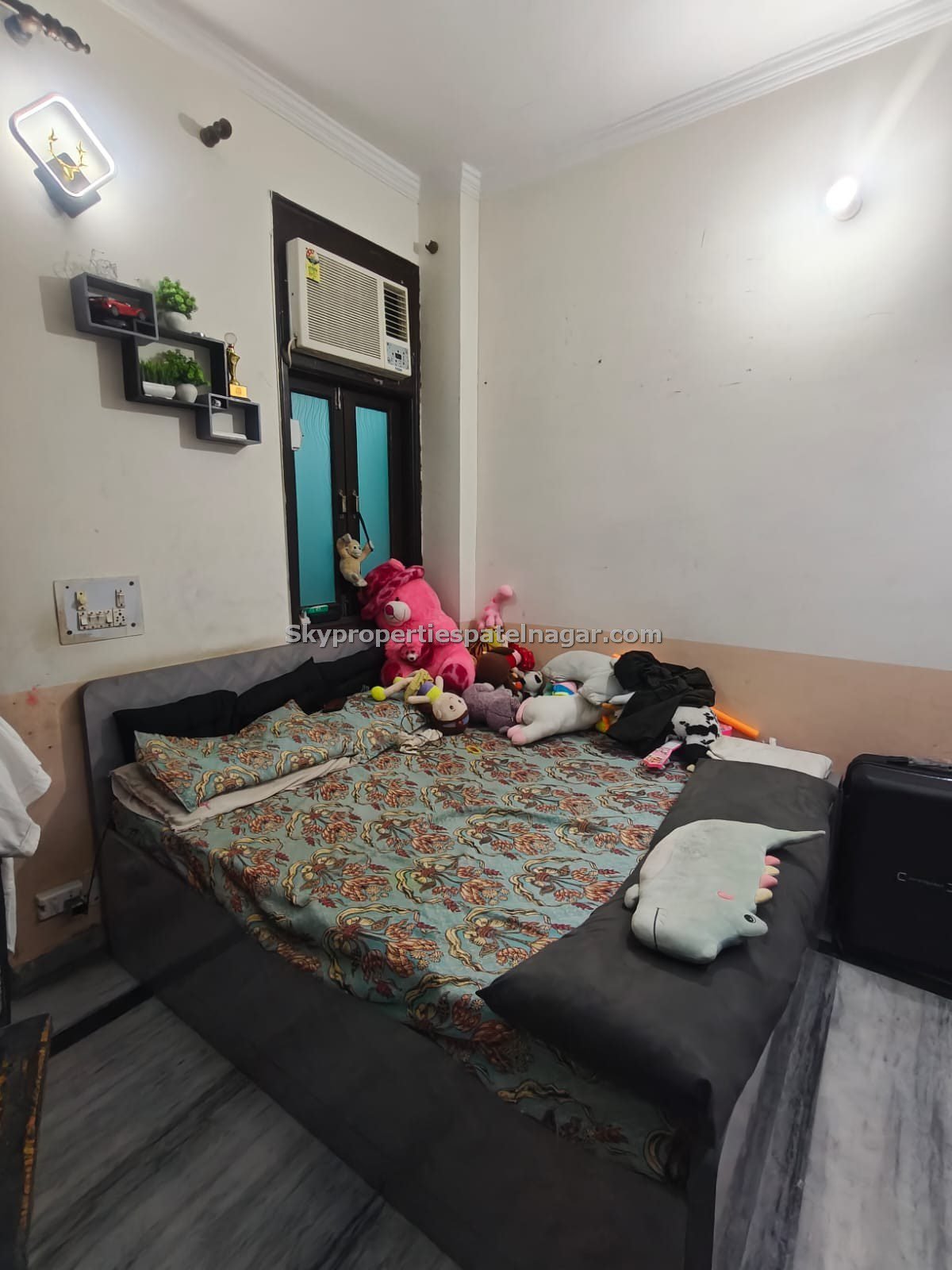 3 Bhk Flats for sale in Inder Puri Delhi