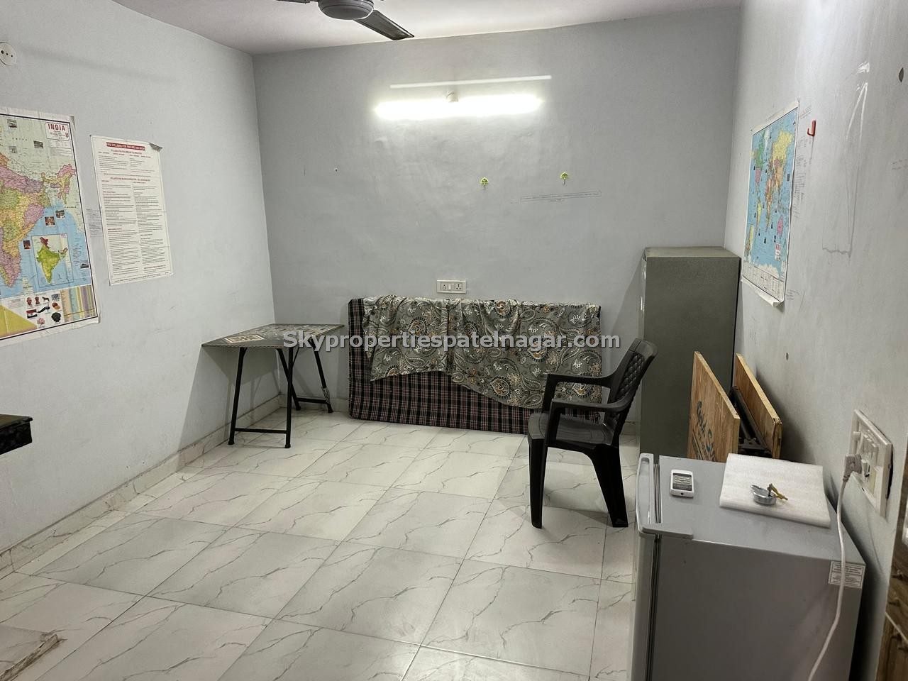 1 RK Flat in Karol Bagh Delhi at Low Rent Ready to Move