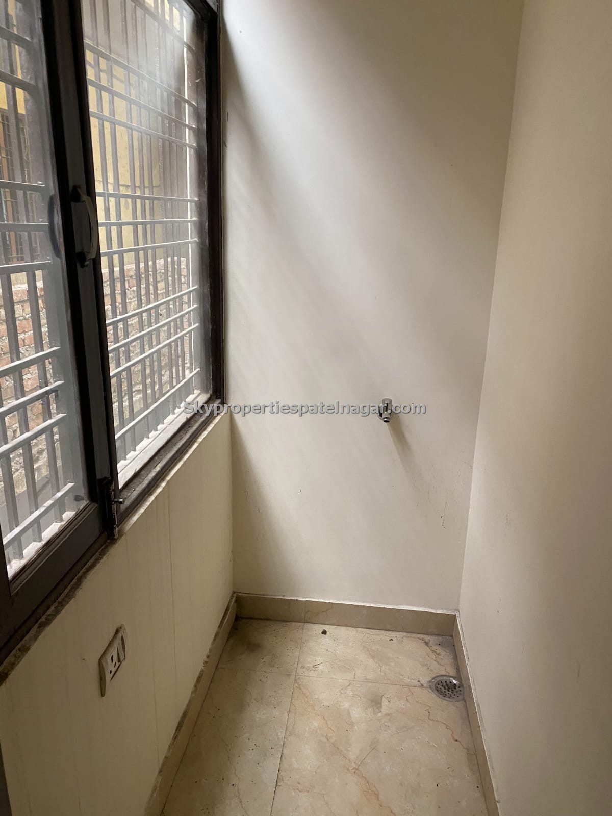 ₹4500 Cheapest PG in Karol Bagh Delhi Near Rajender Nagar & Patel Nagar