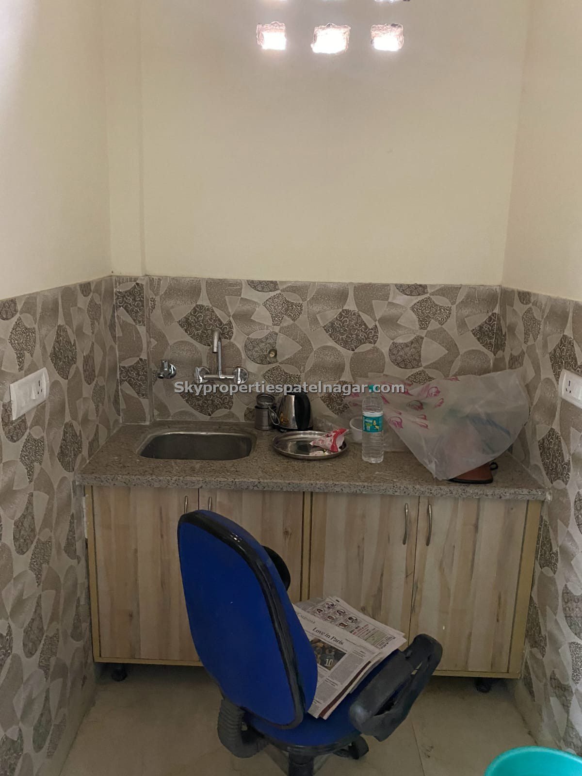 ₹4500 Cheapest PG in Karol Bagh Delhi Near Rajender Nagar & Patel Nagar