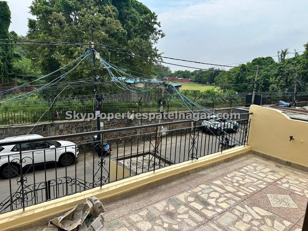 Delhi Budget Room Single Room with Attached Washroom Karol Bagh Rajender Nagar Patel Nagar