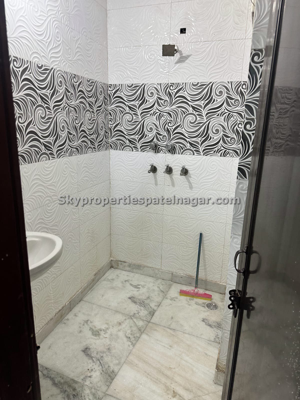 1 BHK Dream Home in Karol Bagh