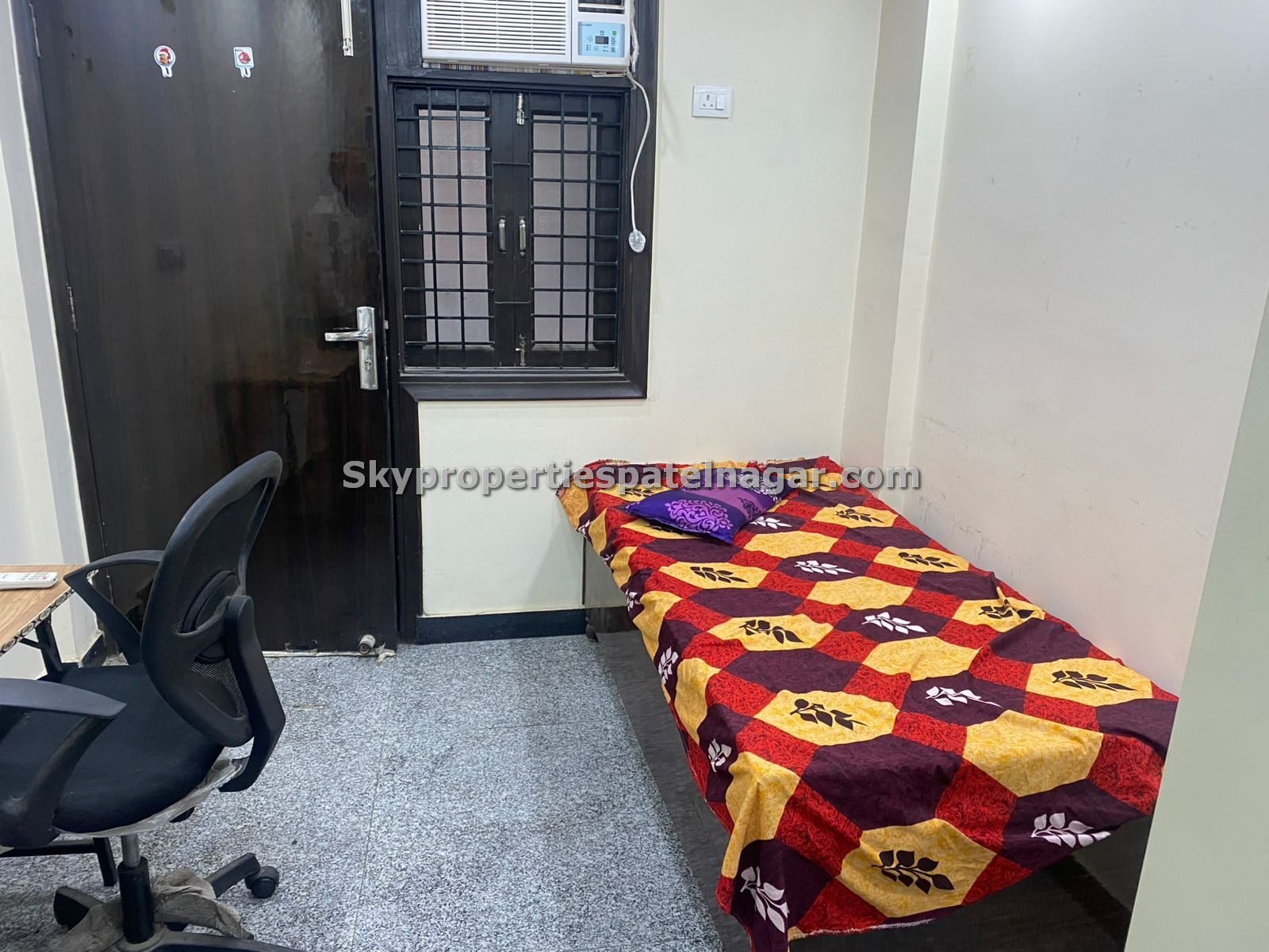 ₹ 11000 Budget 1 RK in Patel Nagar Delhi Fully Furnished + Prime Location