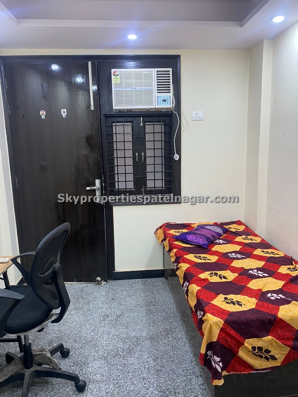 ₹ 11000 Budget 1 RK in Patel Nagar Delhi Fully Furnished + Prime Location