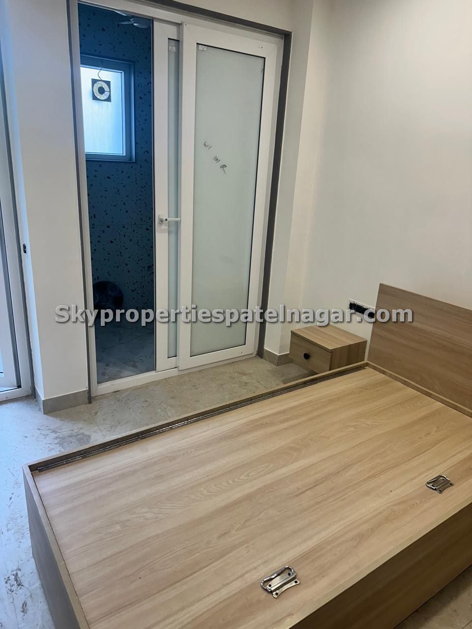 Safest & Cheapest PG Room For Boys In Karol Bagh Delhi