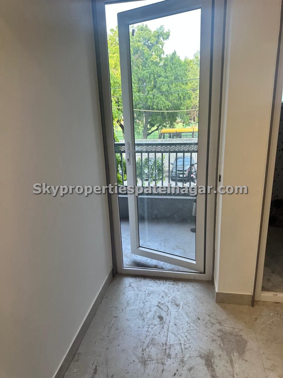 Safest & Cheapest PG Room For Boys In Karol Bagh Delhi