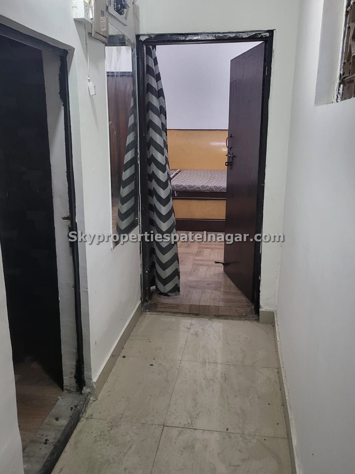 Book a Single Room in Patel Nagar Central Delhi Accommodation