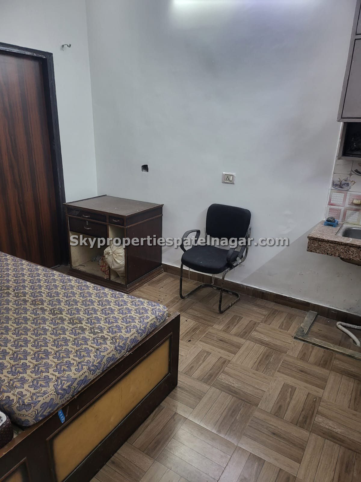 Book a Single Room in Patel Nagar Central Delhi Accommodation