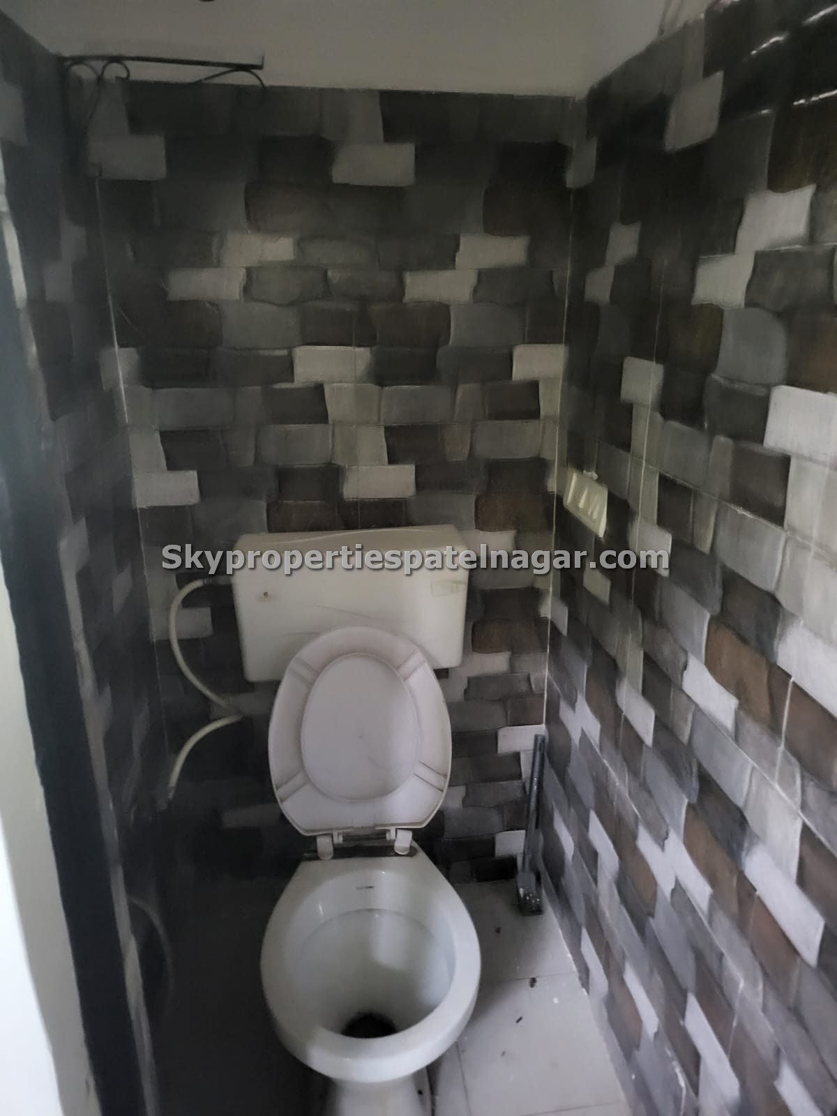 Book a Single Room in Patel Nagar Central Delhi Accommodation