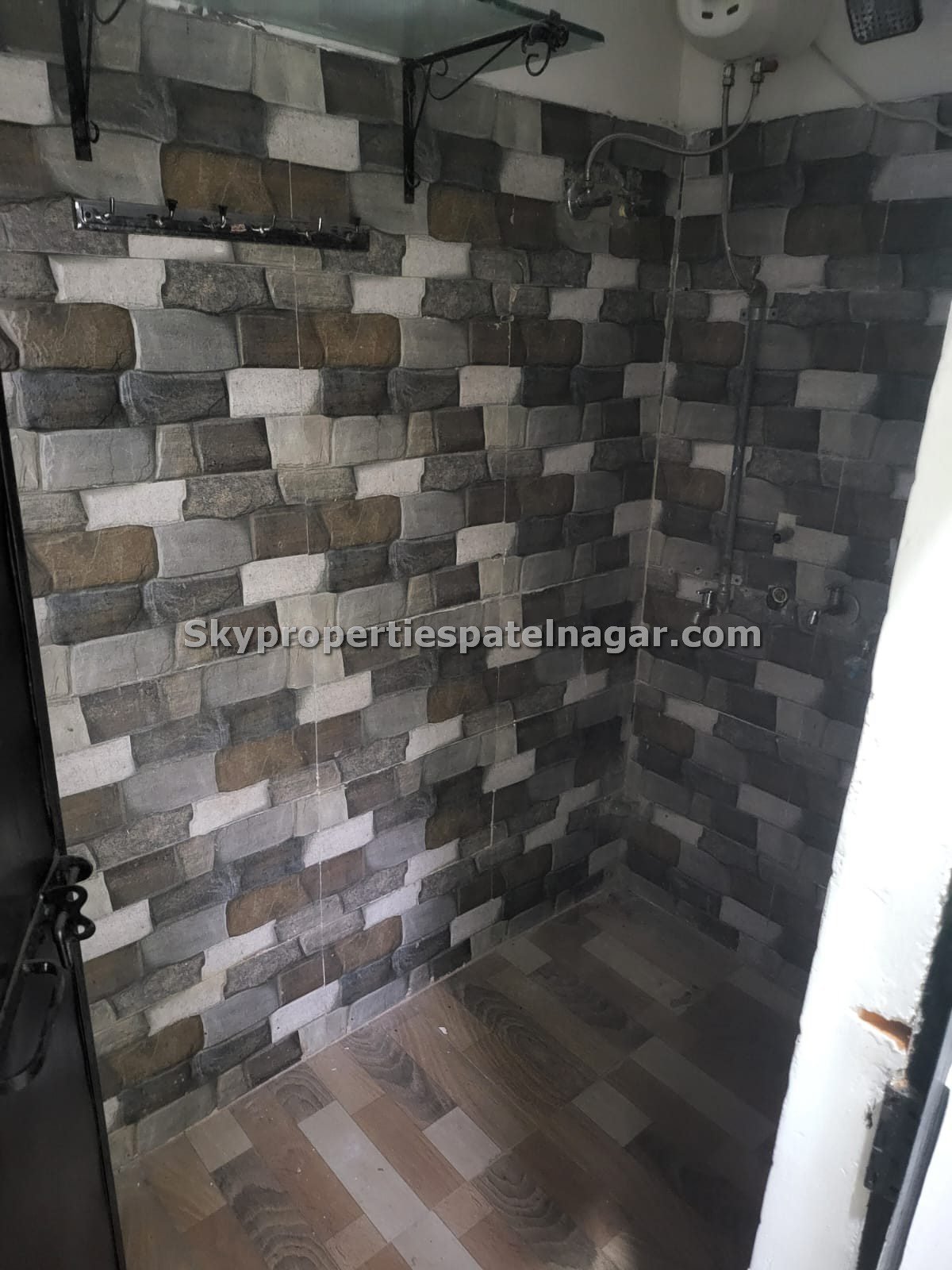 Book a Single Room in Patel Nagar Central Delhi Accommodation
