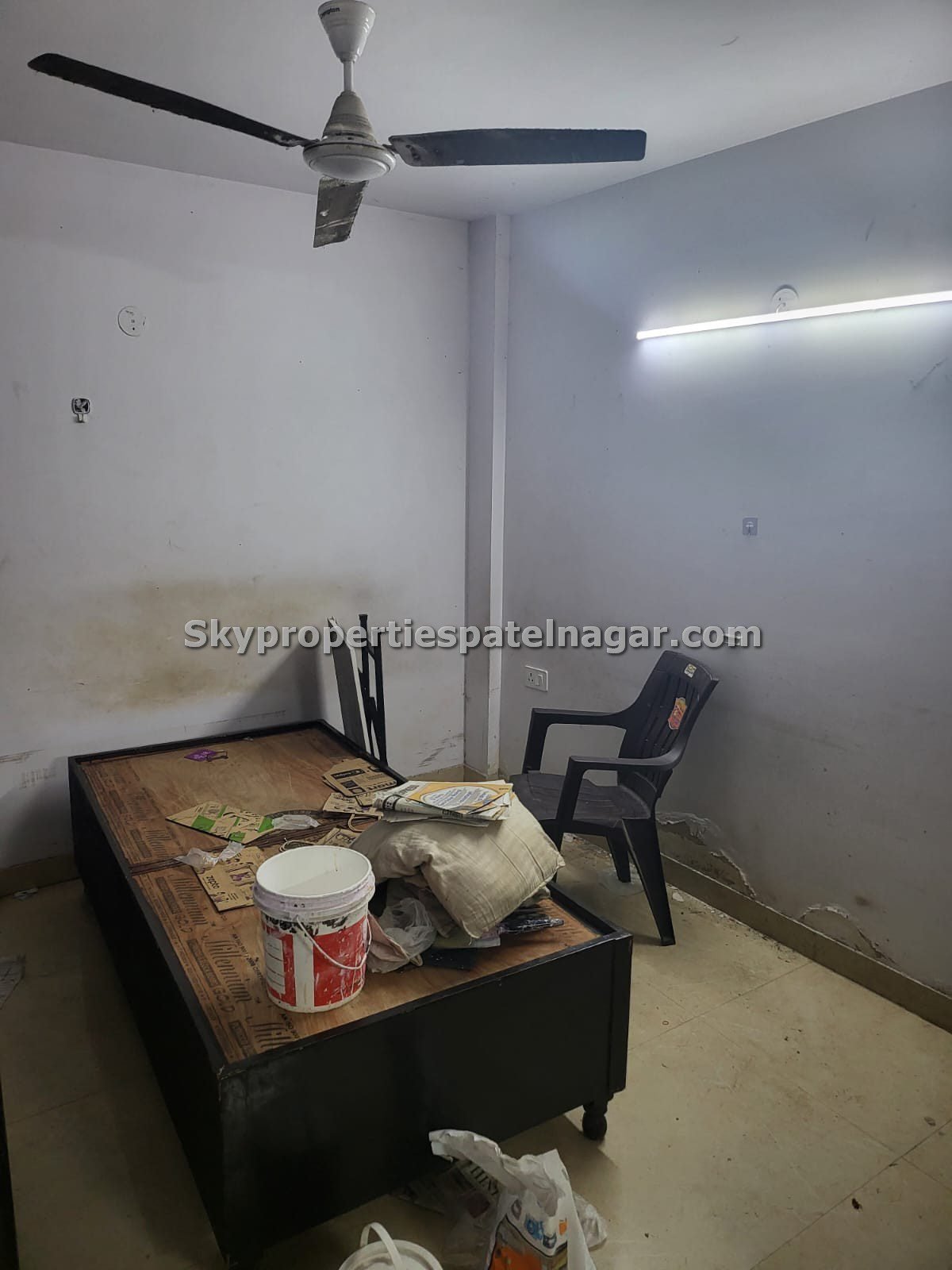 Book a Single Room in Karol Bagh Central Delhi Accommodation