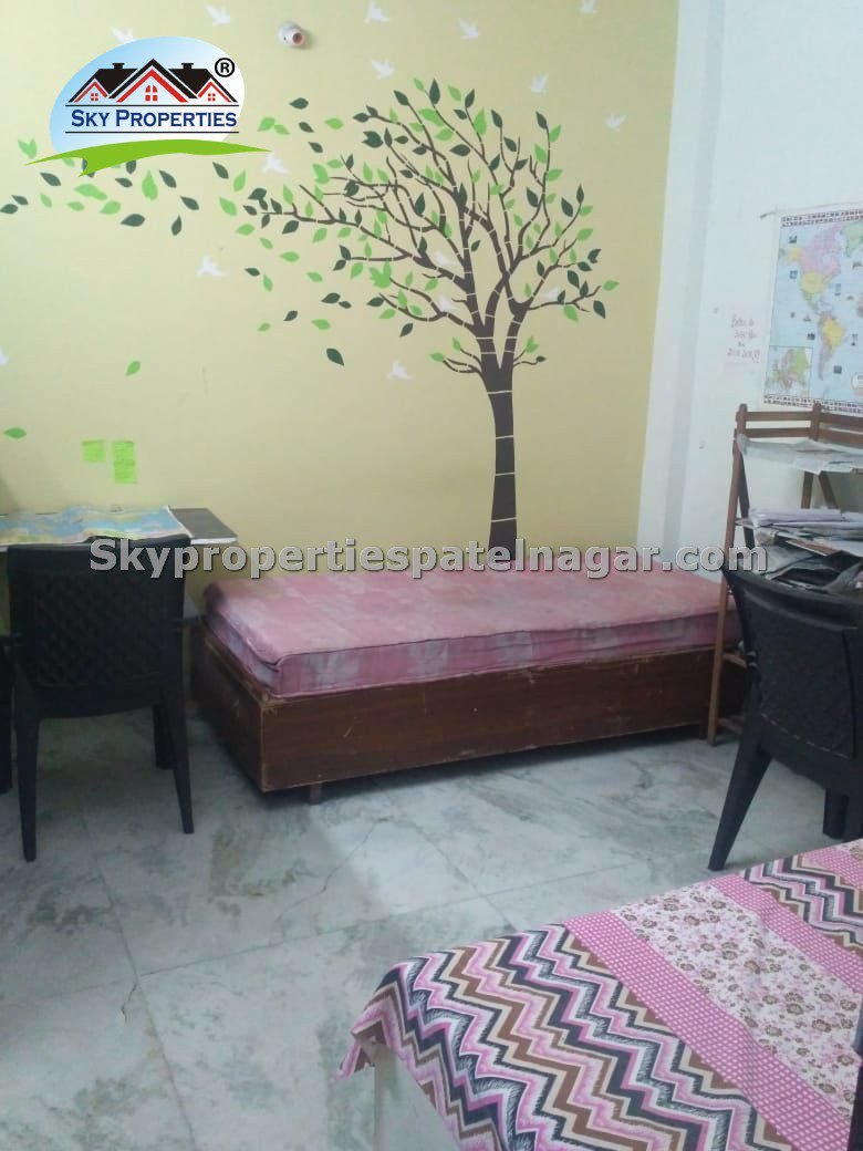 Pg in Rajendra place Delhi near coaching centre