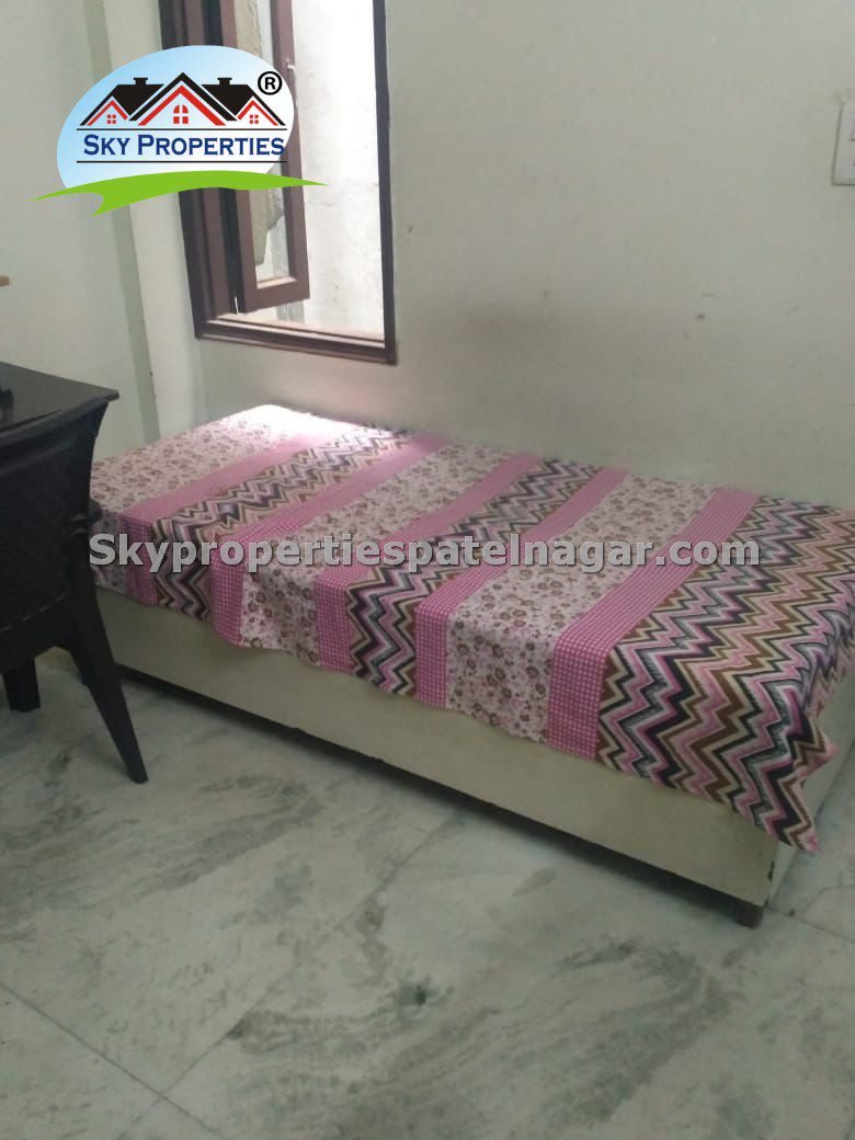 Pg in Rajendra place Delhi near coaching centre