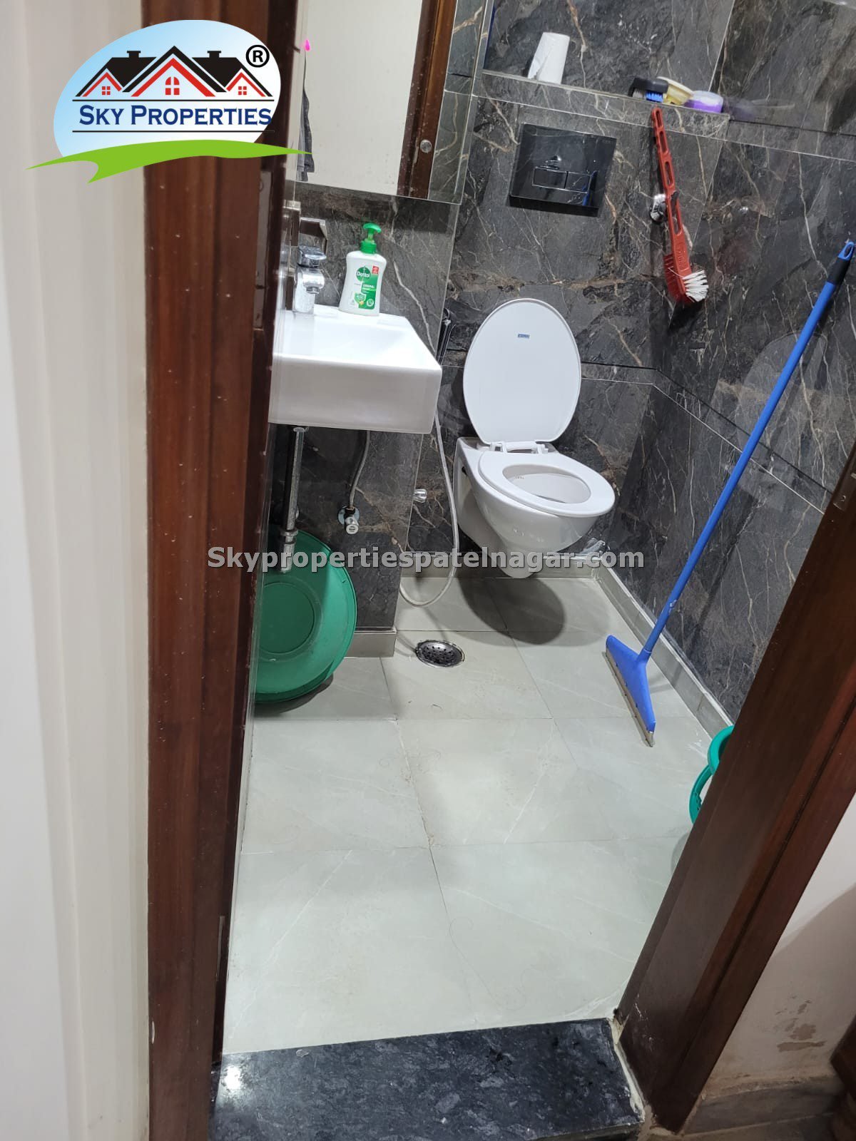 Fully Furnished 1 RK for Rent in Karol Bagh, Delhi